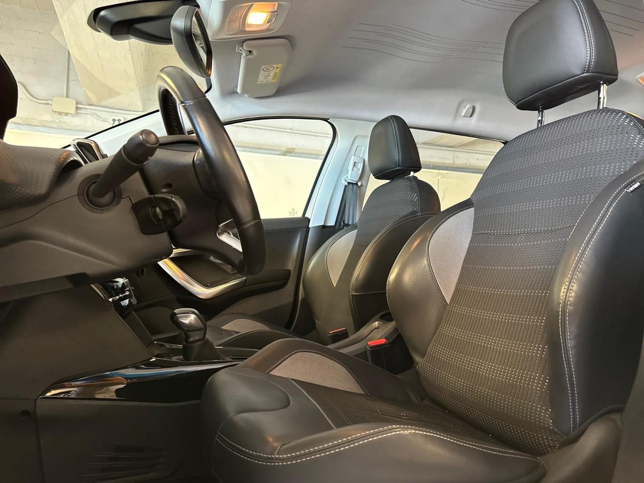 Peugeot Peugeot 2008 usata, con computer con velocità media, consumo medio, consumo istantaneo e autonomia