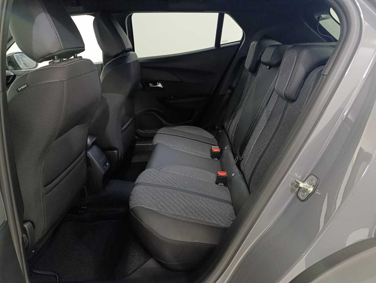Peugeot Peugeot 2008 usata, con 5 sedili