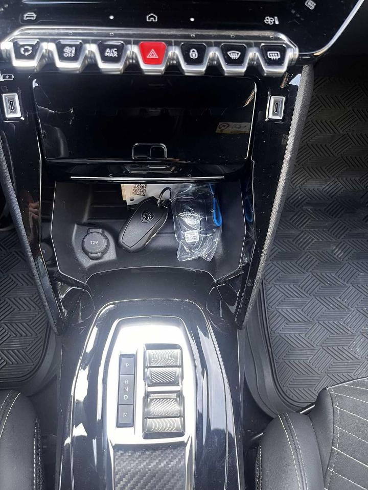 Peugeot Peugeot 2008 usata, con 5 porte