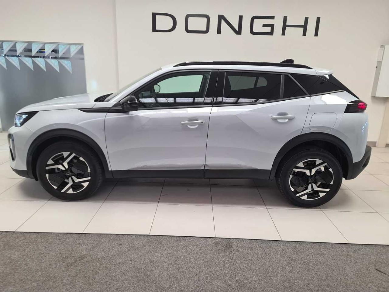 Peugeot Peugeot 2008 usata, con barre al tetto longitudinali nero brillante
