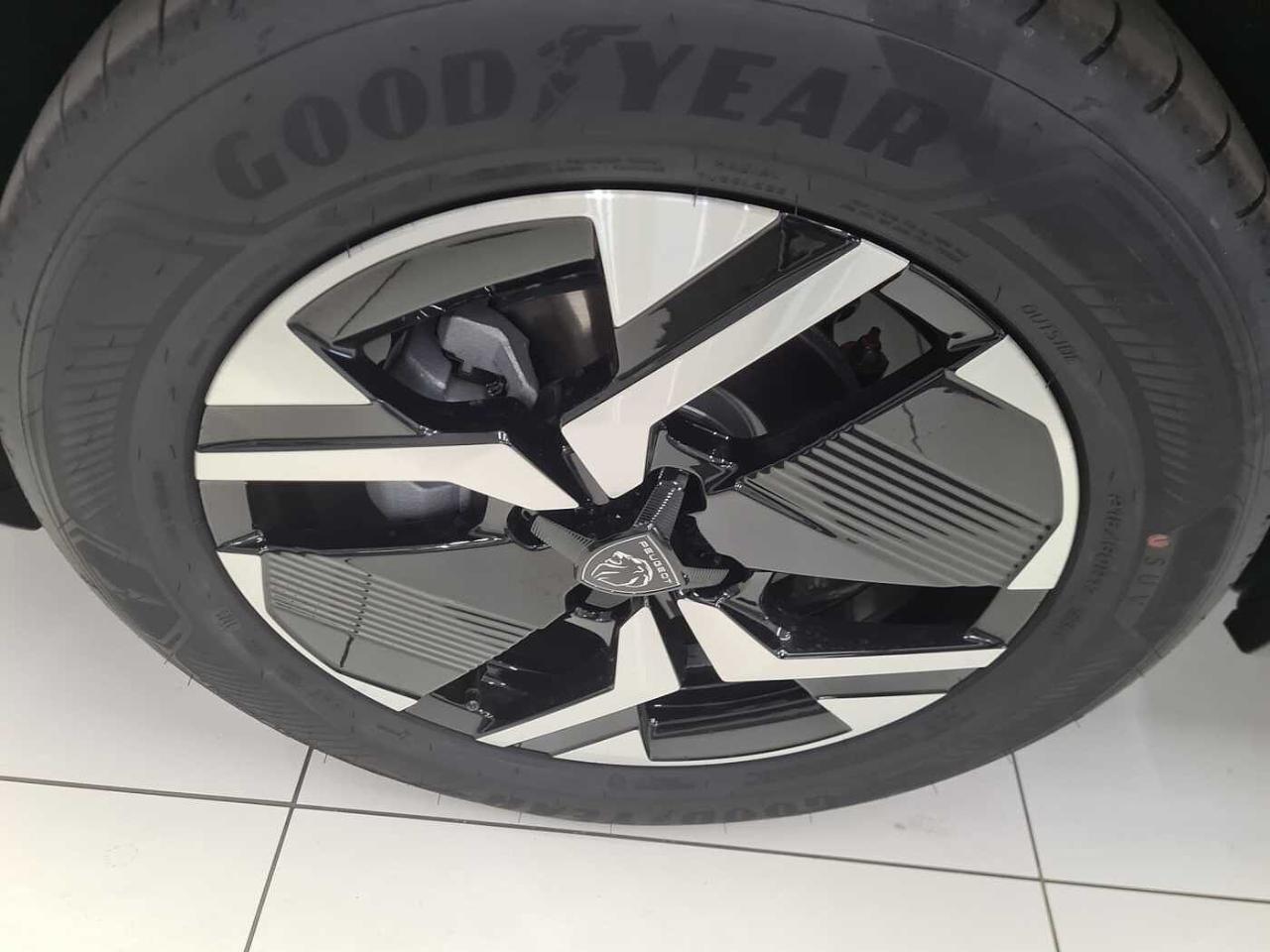 Peugeot Peugeot 2008 usata, con barre porta tutto