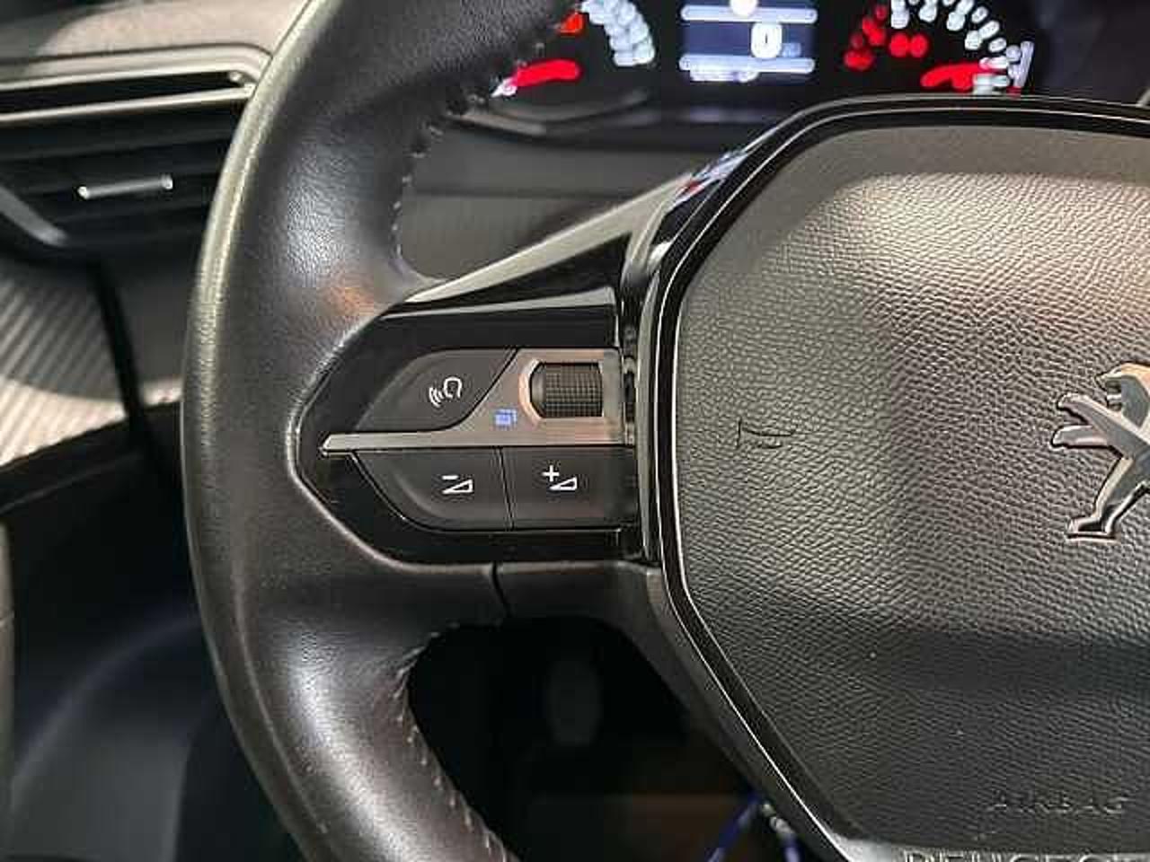 Peugeot Peugeot 2008 usata, con 6 marce