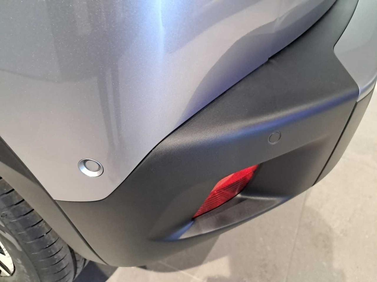 Peugeot Peugeot 2008 usata, con appoggiabraccia delle porte anteriori e posteriori in tessuto/tep isabella con cuciture quartz