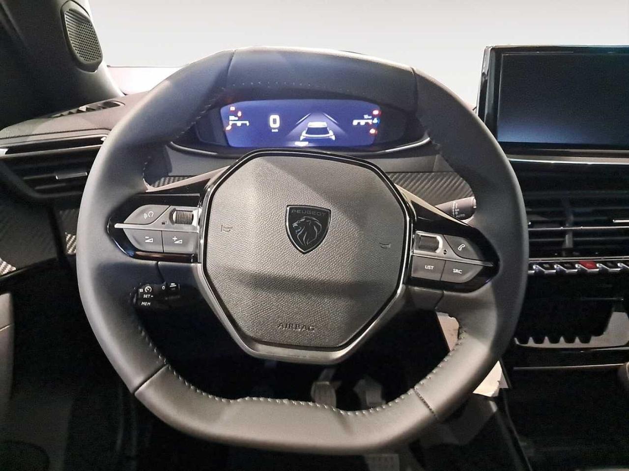 Peugeot Peugeot 2008 usata, con consolle alta con appoggiabraccia centrale anteriore e freno di stazionamento elettrico