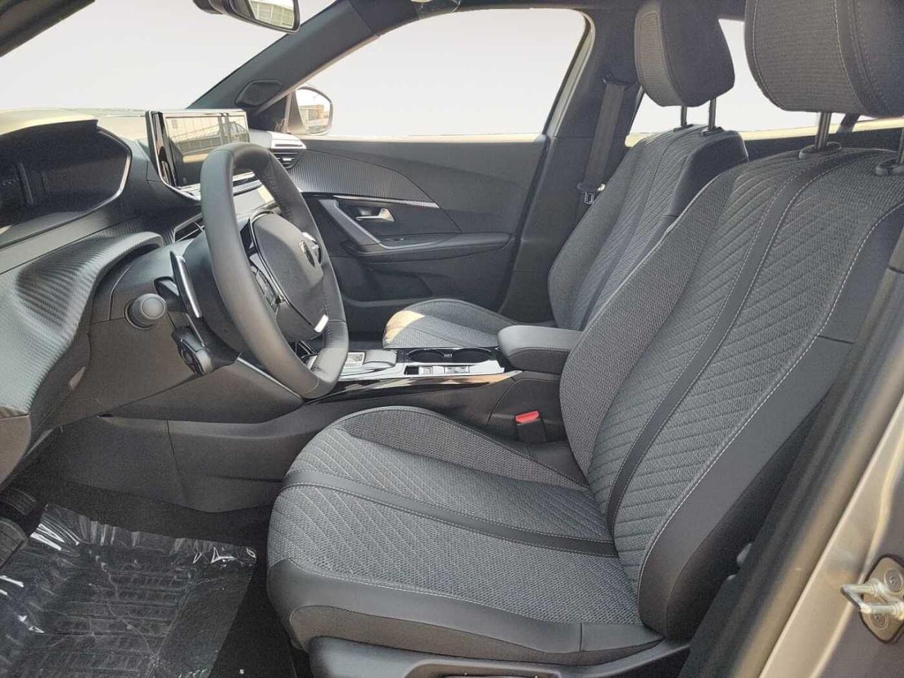 Peugeot Peugeot 2008 usata, con 5 sedili