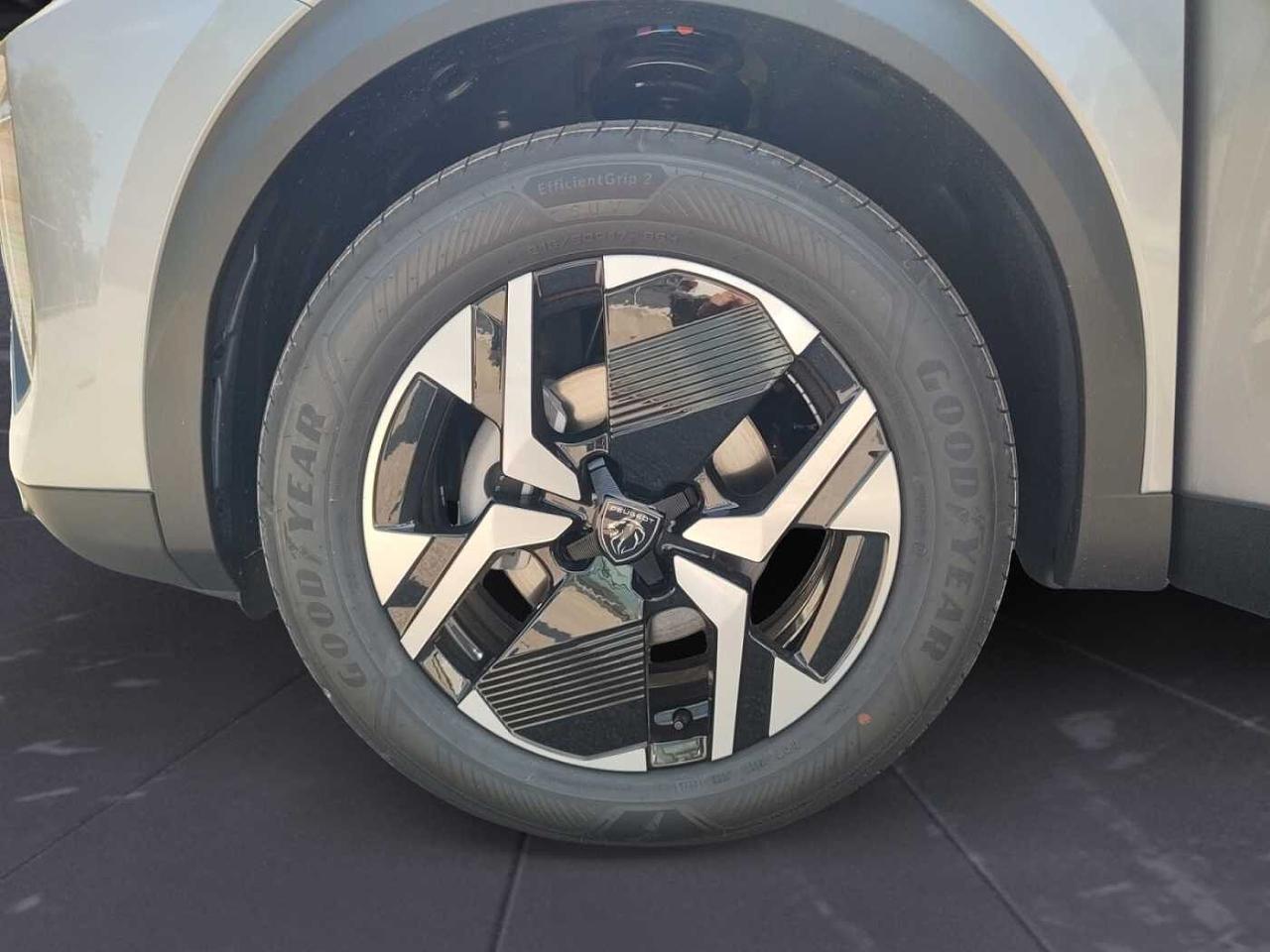 Peugeot Peugeot 2008 usata, con 6 airbags (frontali, laterali, a tendina)