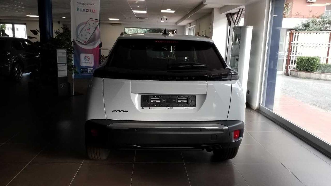 Peugeot Peugeot 2008 usata, con appoggiabraccia delle porte anteriori e posteriori in tessuto/tep isabella con cuciture quartz