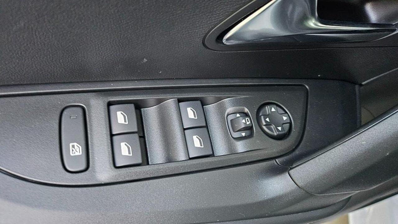 Peugeot Peugeot 2008 usata, con Climatizzatore