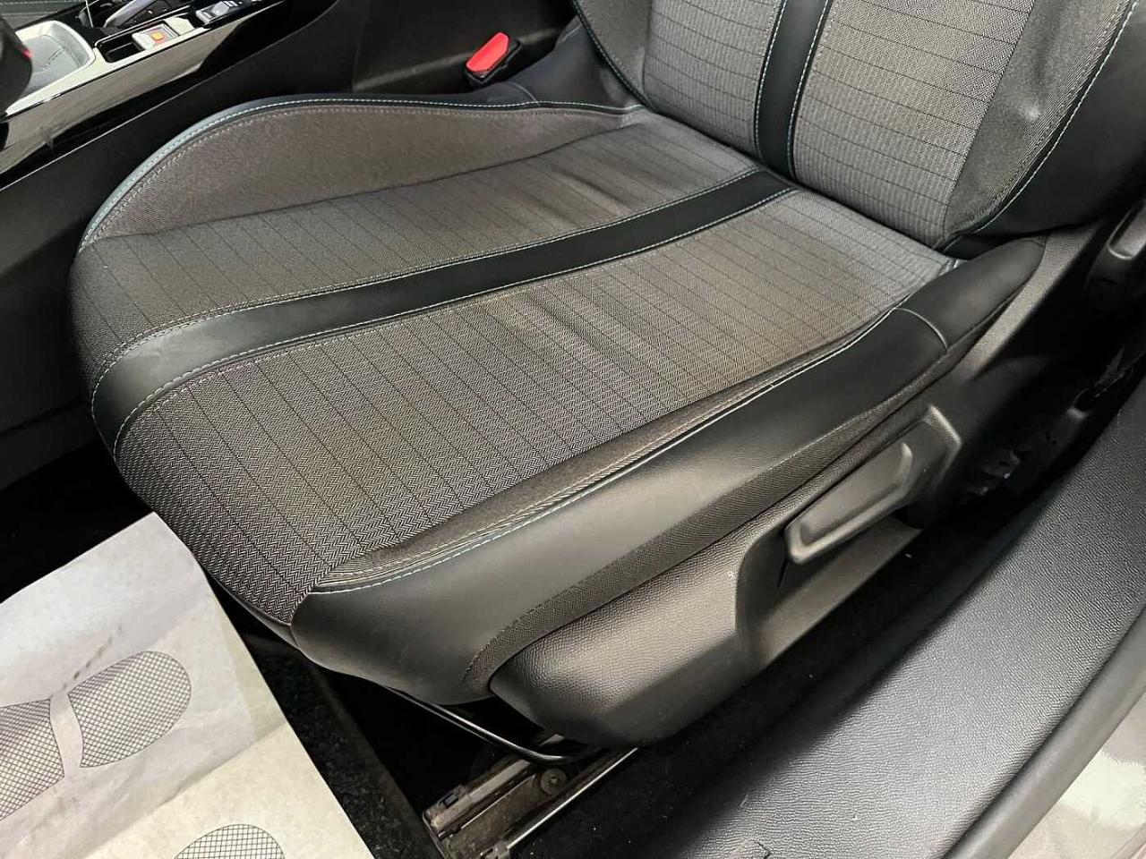 Peugeot Peugeot 2008 usata, con cd-radio