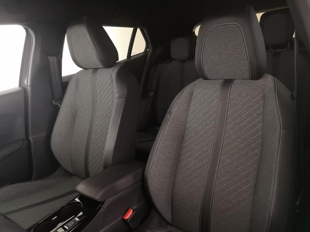 Peugeot Peugeot 2008 usata, con servo sterzo