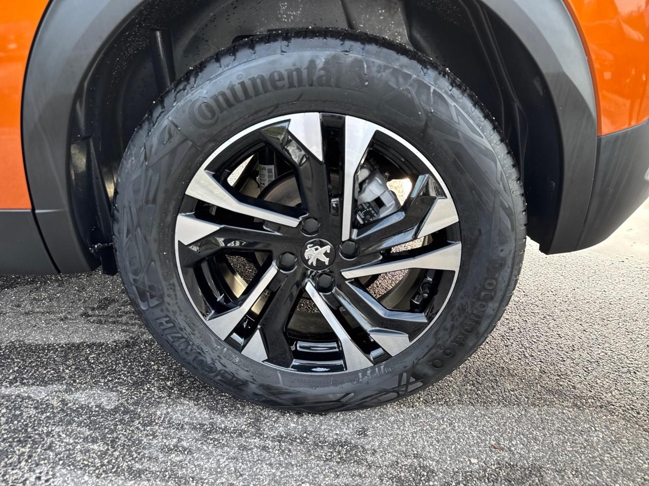 Peugeot Peugeot 2008 usata, con 4 freni a disco con 2 dischi ventilati