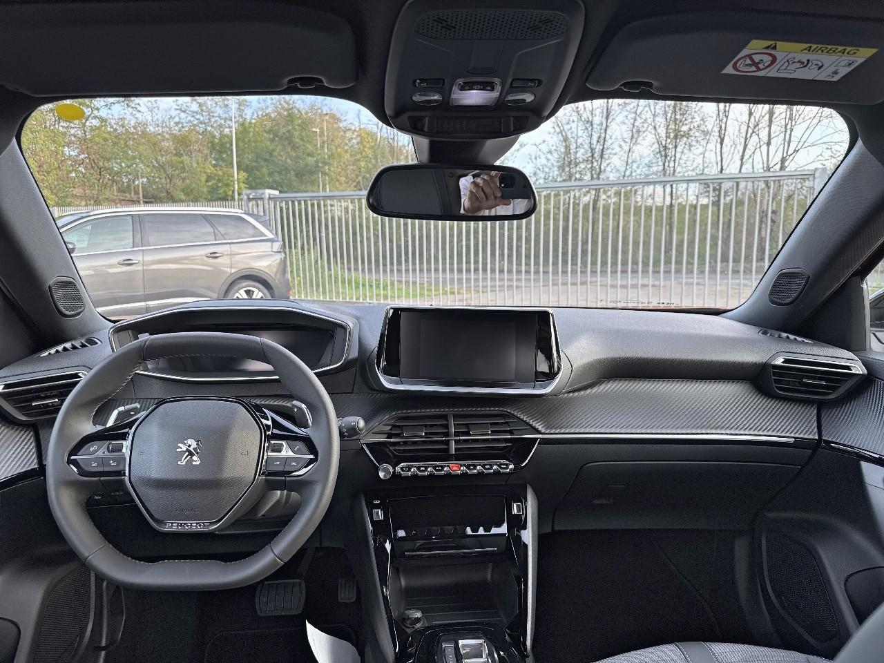 Peugeot Peugeot 2008 usata, con climatizzatore a controllo automatico