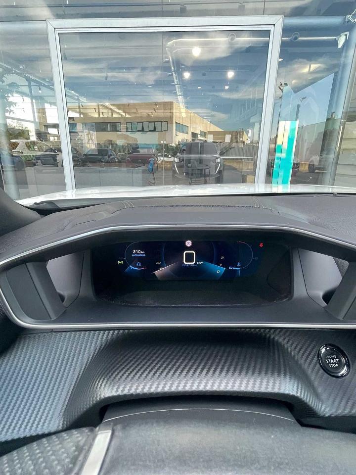 Peugeot Peugeot 2008 usata, con 5 sedili