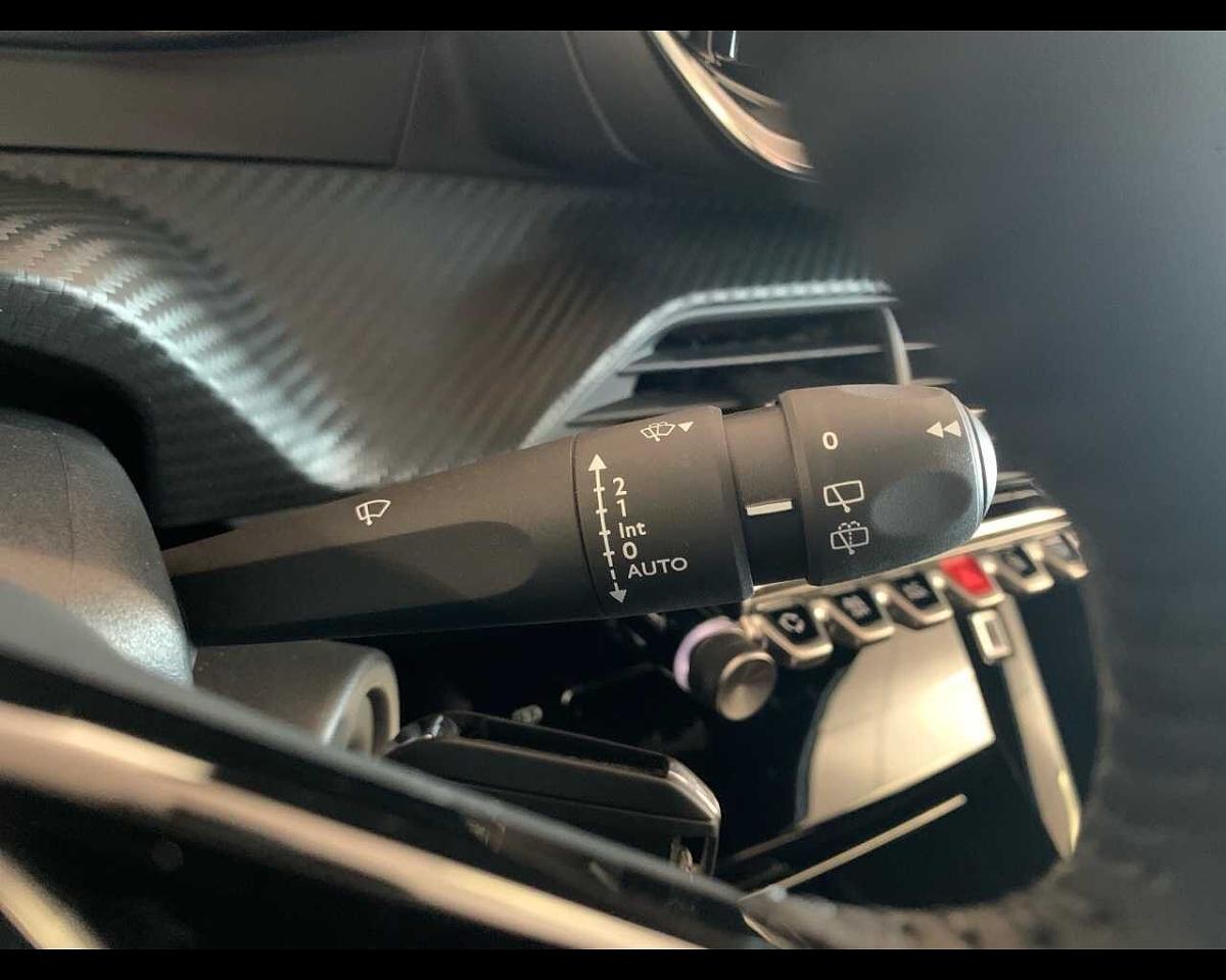 Peugeot Peugeot 2008 usata, con hill holder