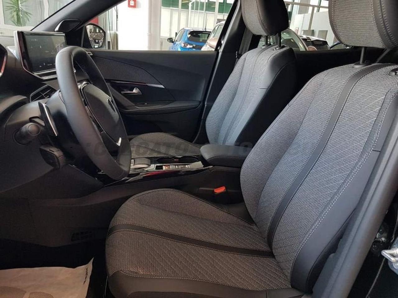 Peugeot Peugeot 2008 usata, con servo sterzo