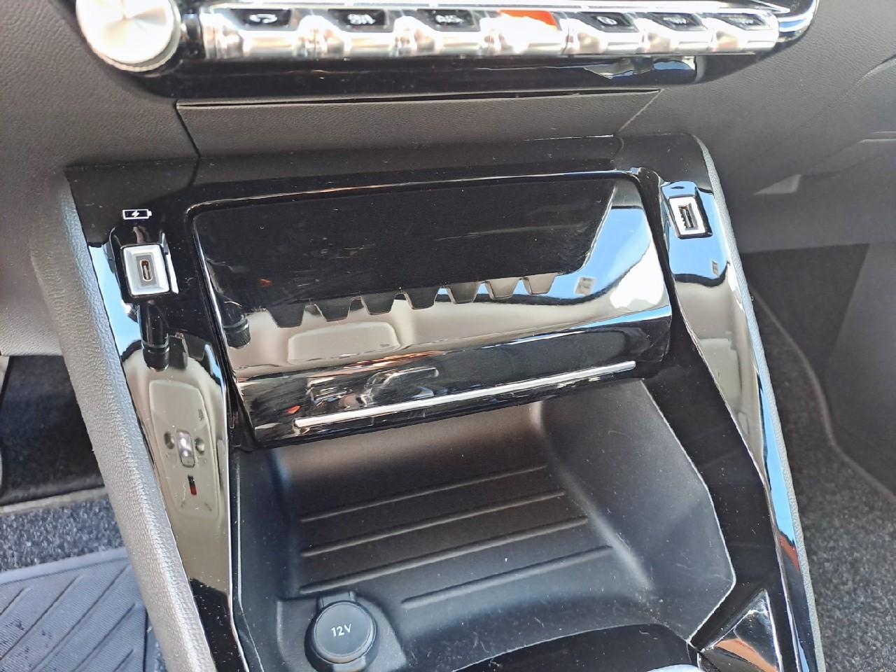 Peugeot Peugeot 2008 usata, con avviso superamento corsia 180 e 112