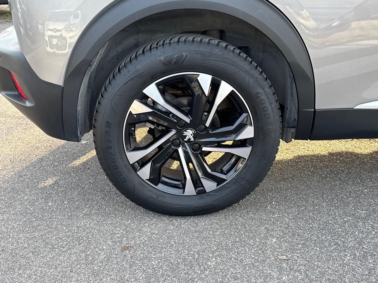 Peugeot Peugeot 2008 usata, con 4 freni a disco con 2 dischi ventilati