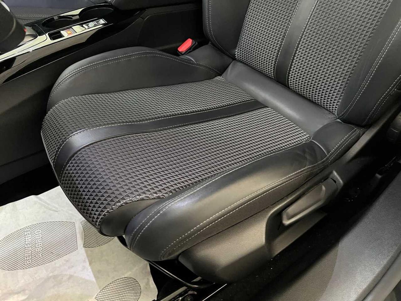 Peugeot Peugeot 2008 usata, con Rivestimento interno