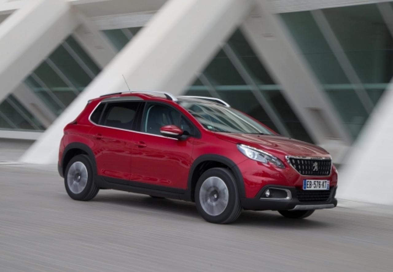 Peugeot Peugeot 2008 usata, con Caricabatterie di bordo da 7,4 kW