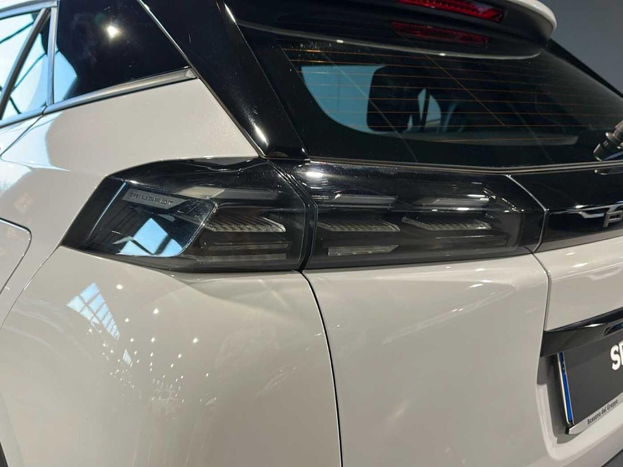 Peugeot Peugeot 2008 usata, con Caricabatterie di bordo da 11 kW