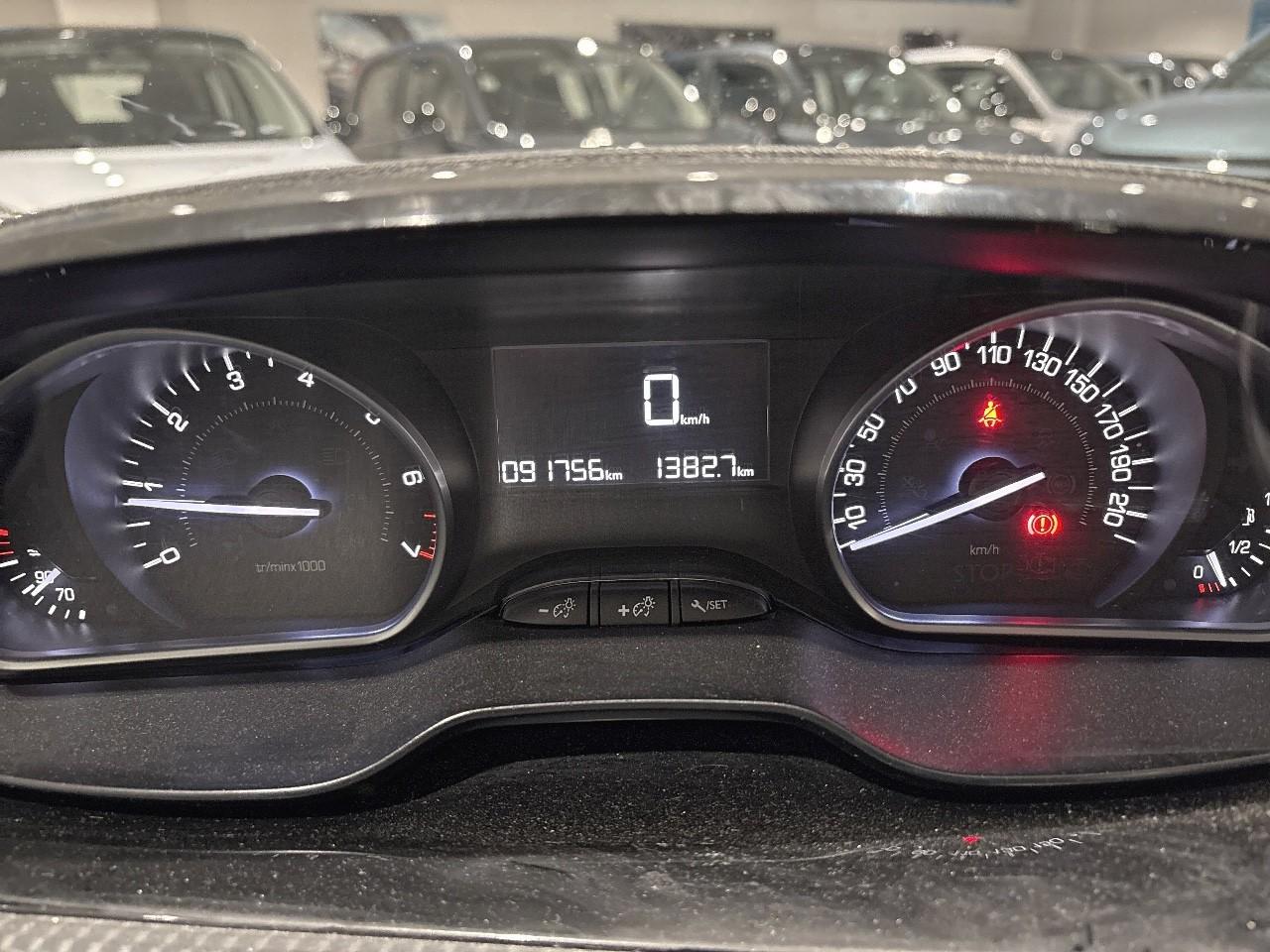 Peugeot Peugeot 2008 usata, con Climatizzatore