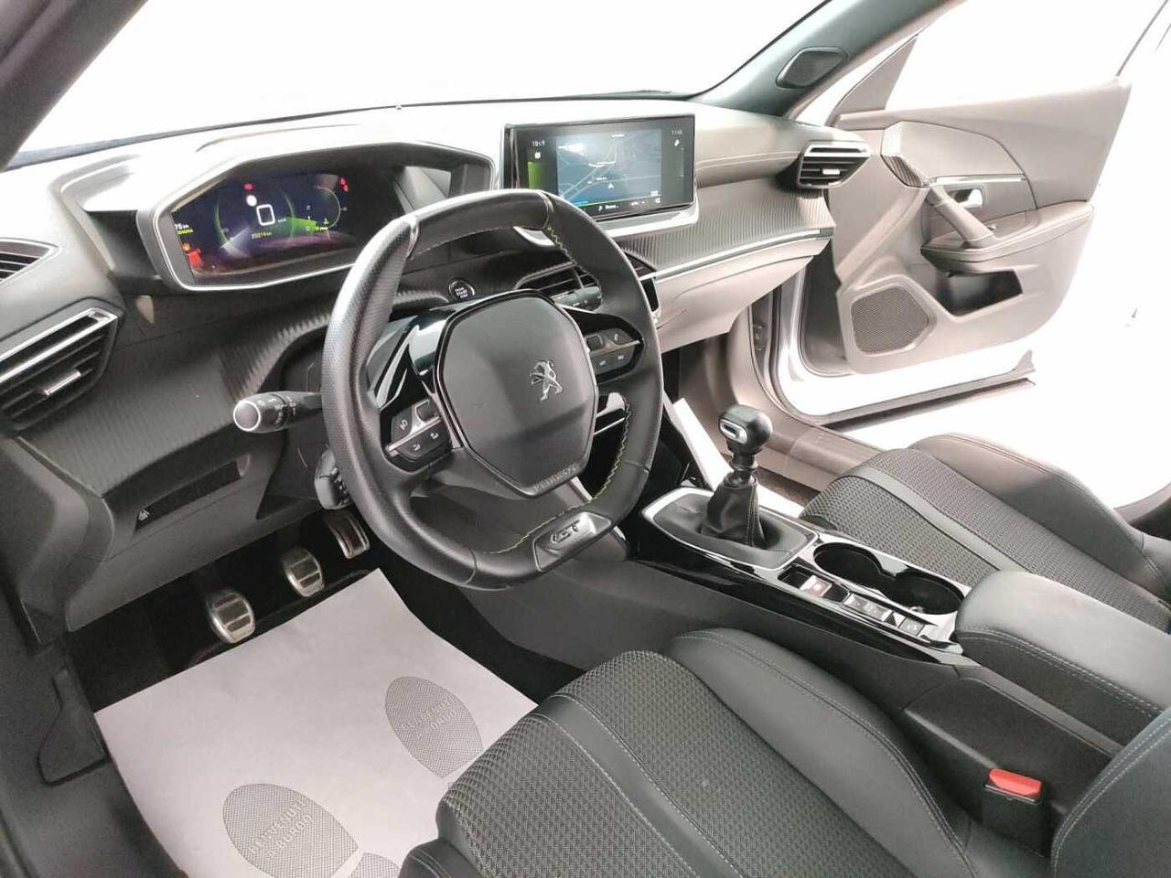 Peugeot Peugeot 2008 usata, con GPS