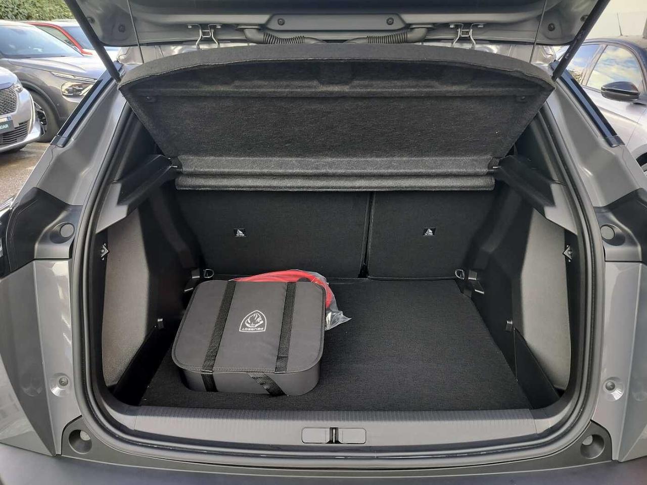 Peugeot Peugeot 2008 usata, con Caricabatterie di bordo da 22 kW
