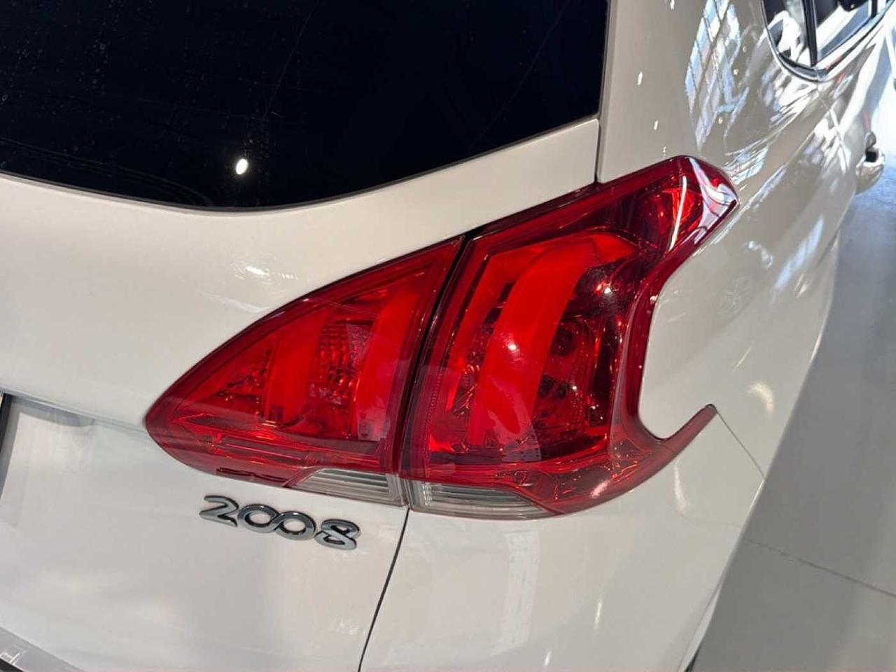 Peugeot 2008 - Foto 2