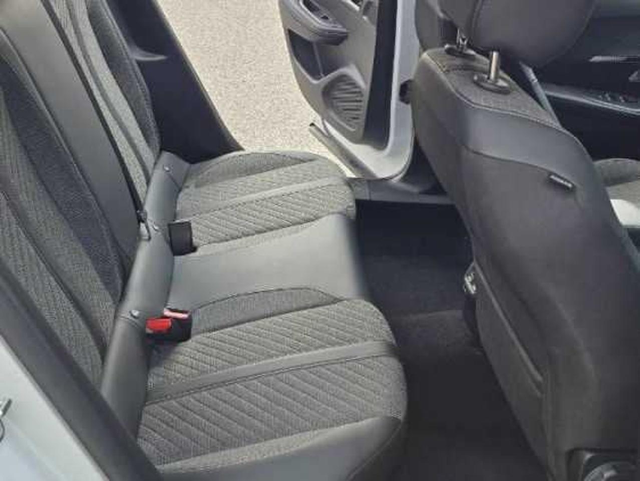 Peugeot 2008 - Foto 5