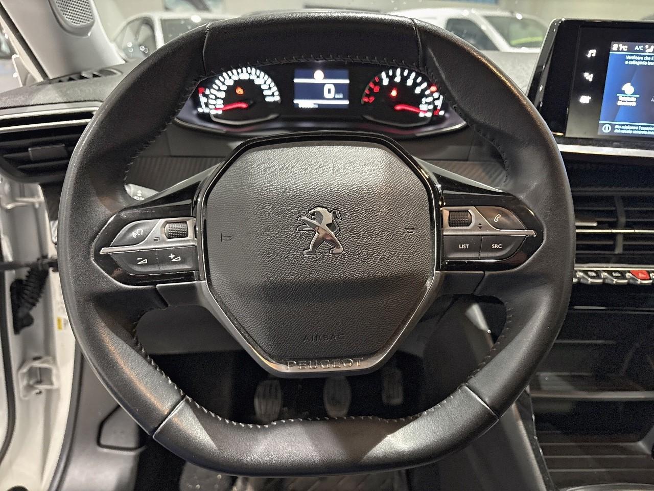 Peugeot 2008 - Foto 4