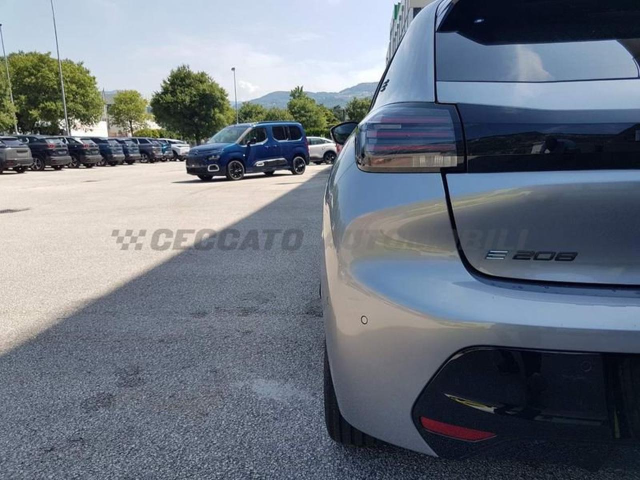 Peugeot Peugeot 208 usata 10