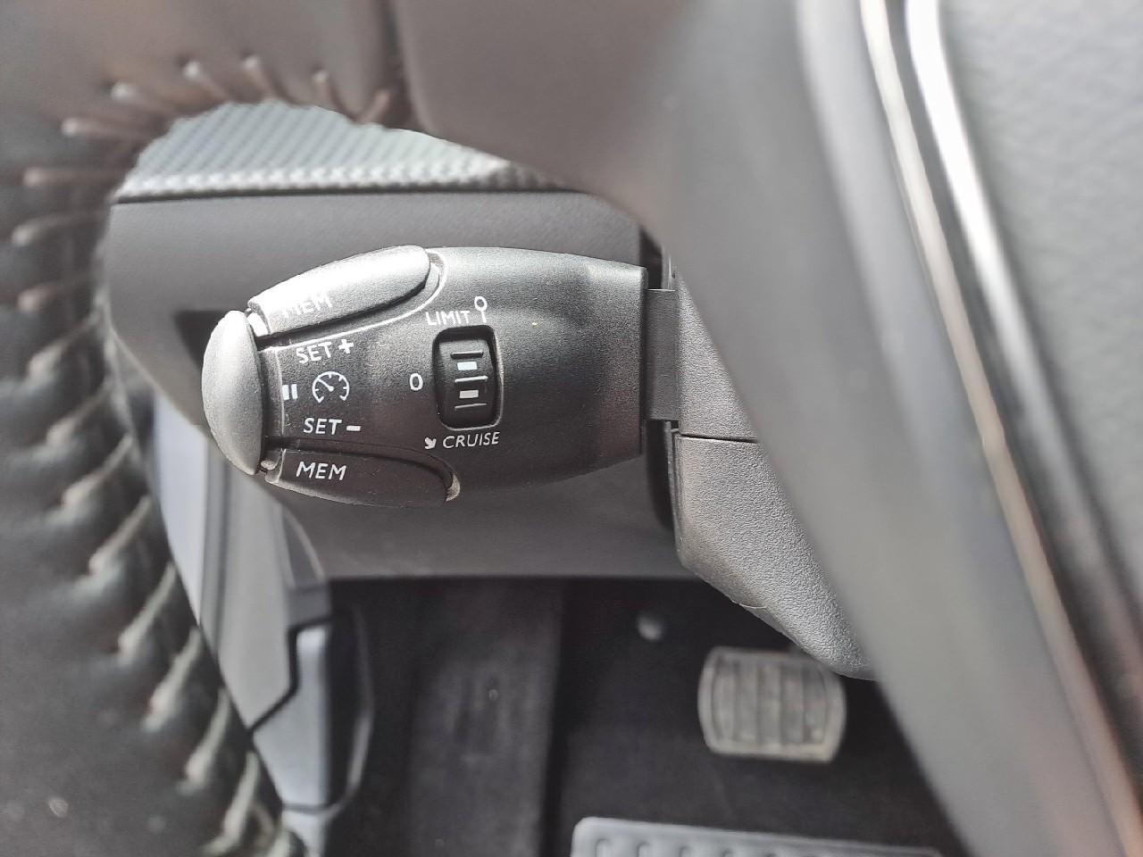 Peugeot Peugeot 208 usata 10