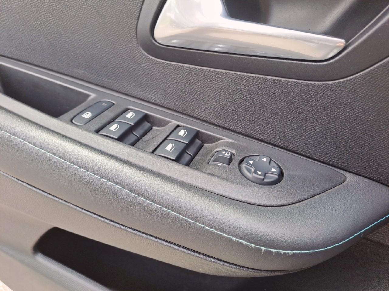 Peugeot Peugeot 208 usata 12