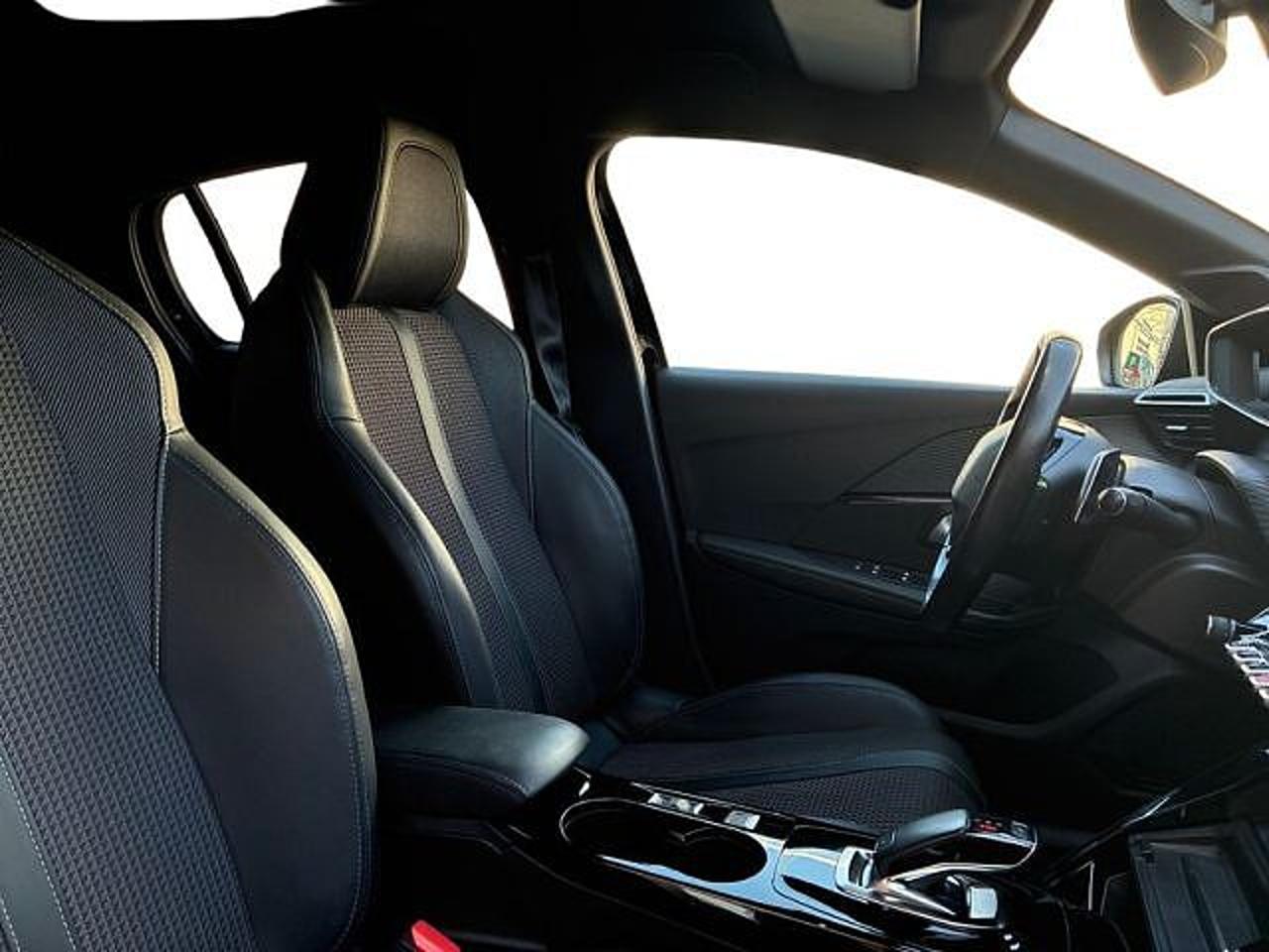 Peugeot Peugeot 208 usata, con 5 sedili