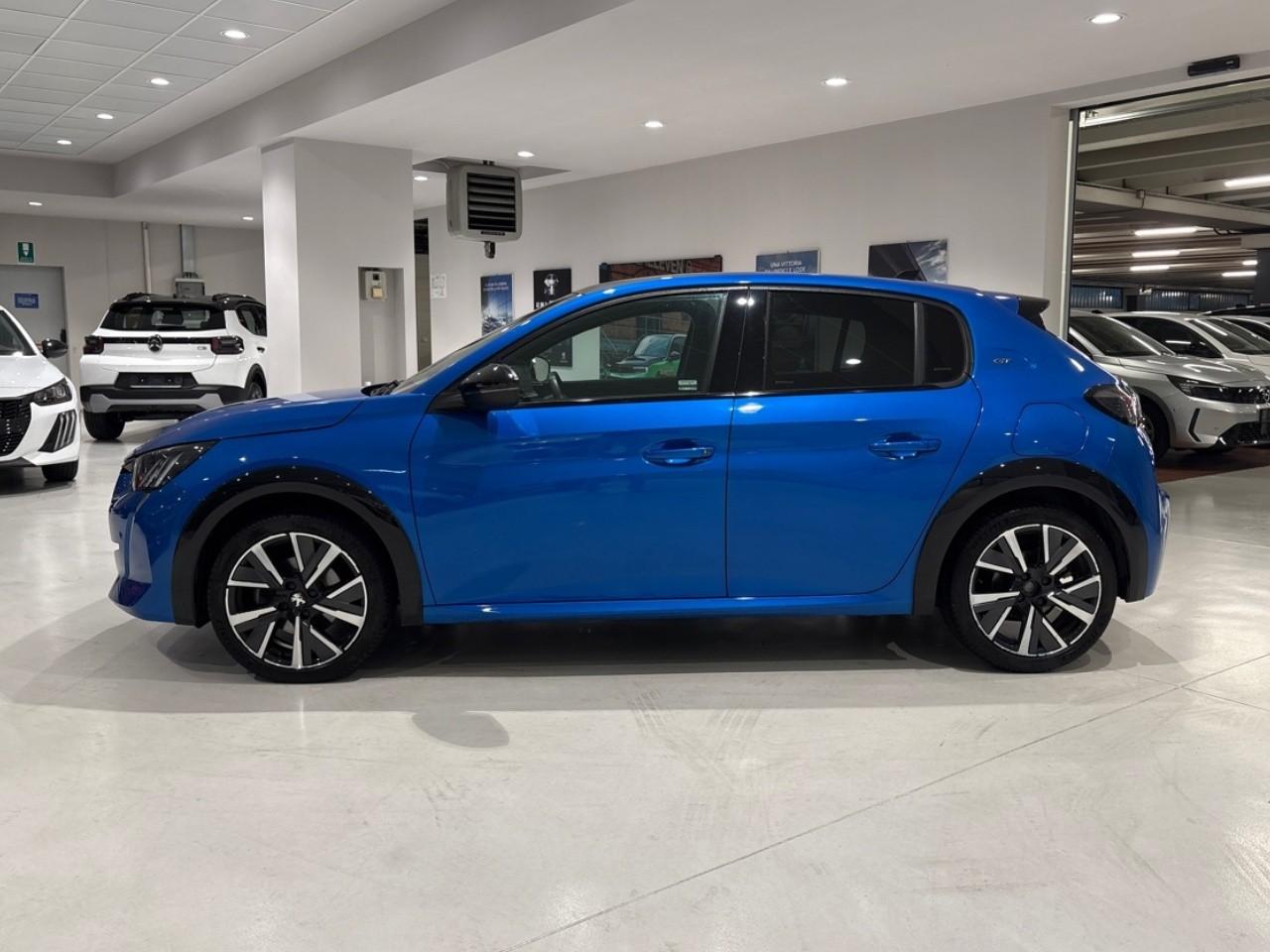 Peugeot Peugeot 208 usata, con bracciolo anteriore