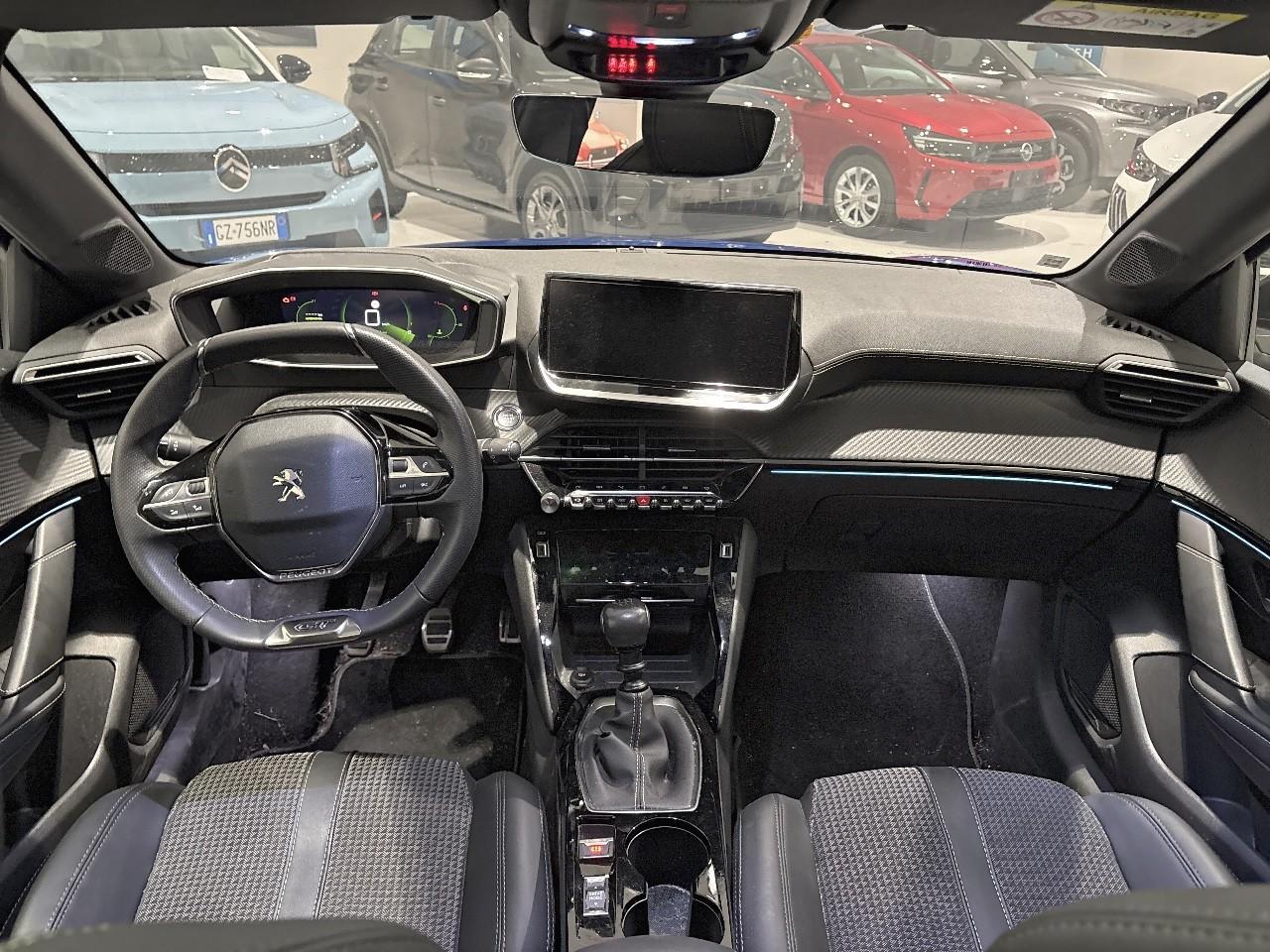 Peugeot Peugeot 208 usata, con cinture sicurezza post. conducente con pretensionatori, cinture sicurezza post. passeggero con pretensionatori, cinture sicurezza post. centrale a 3 punti