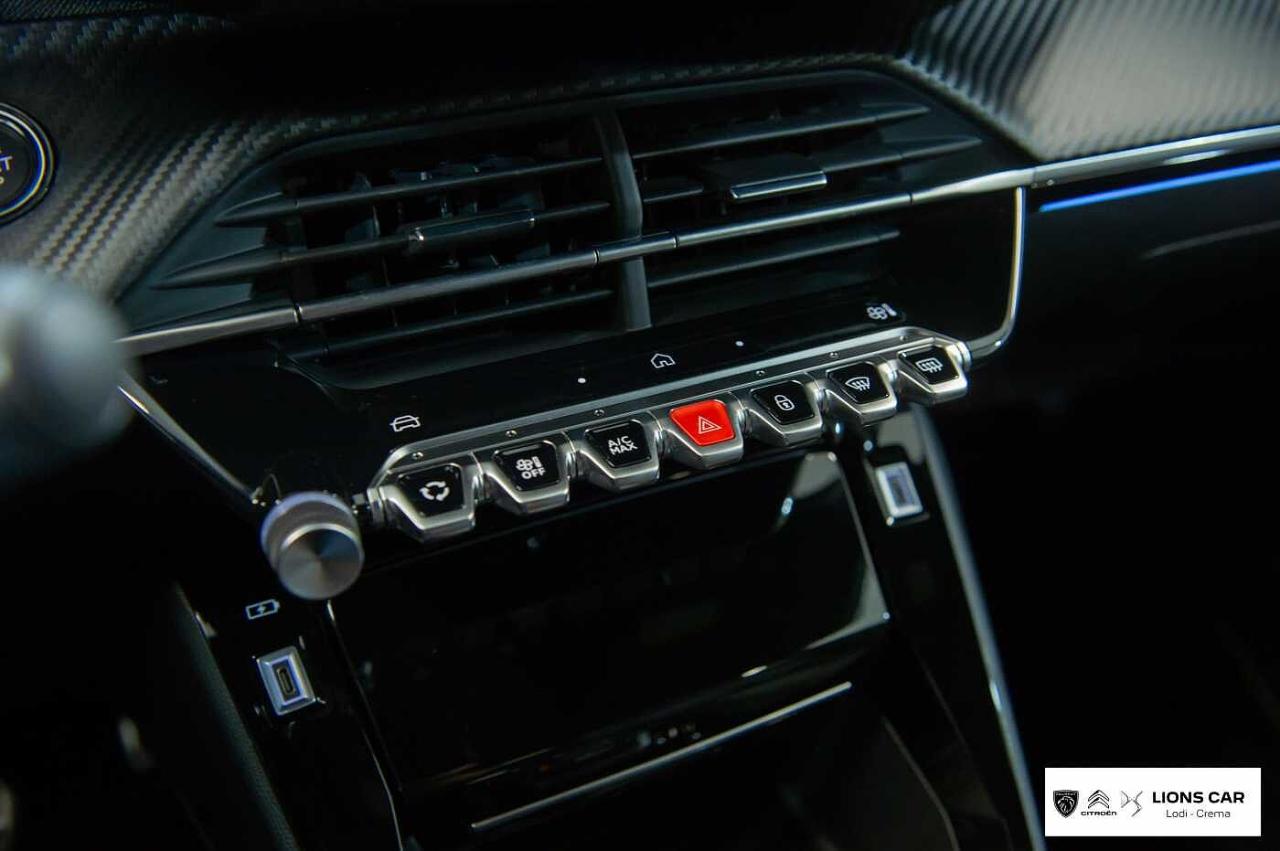 Peugeot Peugeot 208 usata, con appoggiabraccia delle porte anteriori e posteriori in tessuto/tep isabella con cuciture adamite