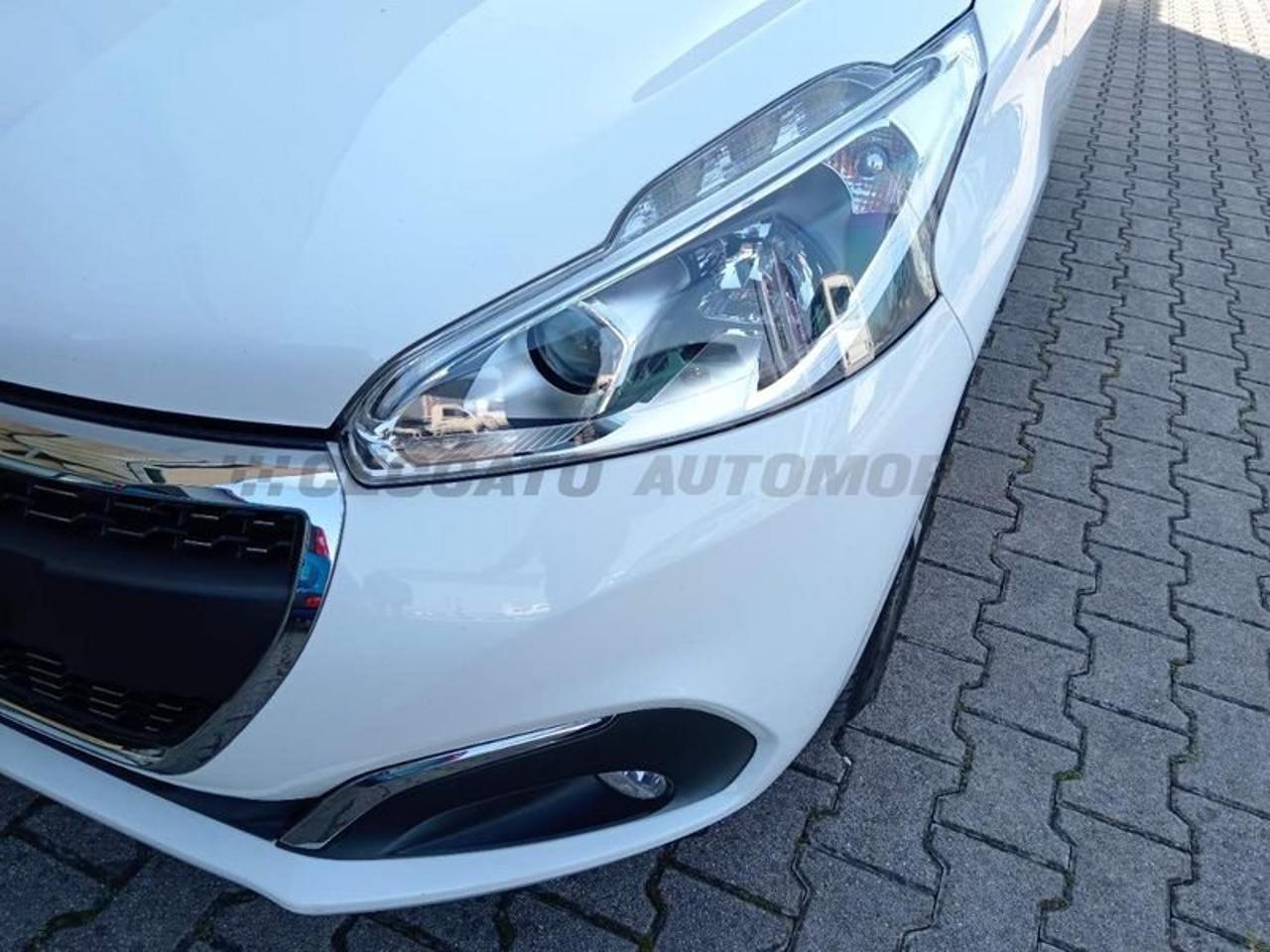 Peugeot Peugeot 208 usata 9