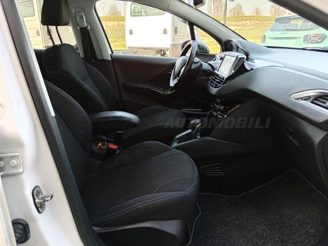 Peugeot Peugeot 208 usata 17