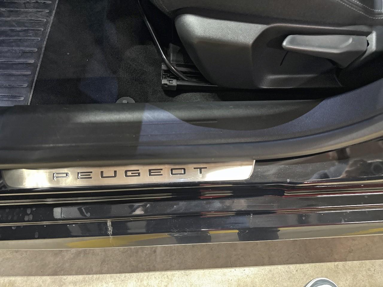 Peugeot Peugeot 208 usata, con alzacristalli elettrici anteriori e posteriori , numero ad impulso 2