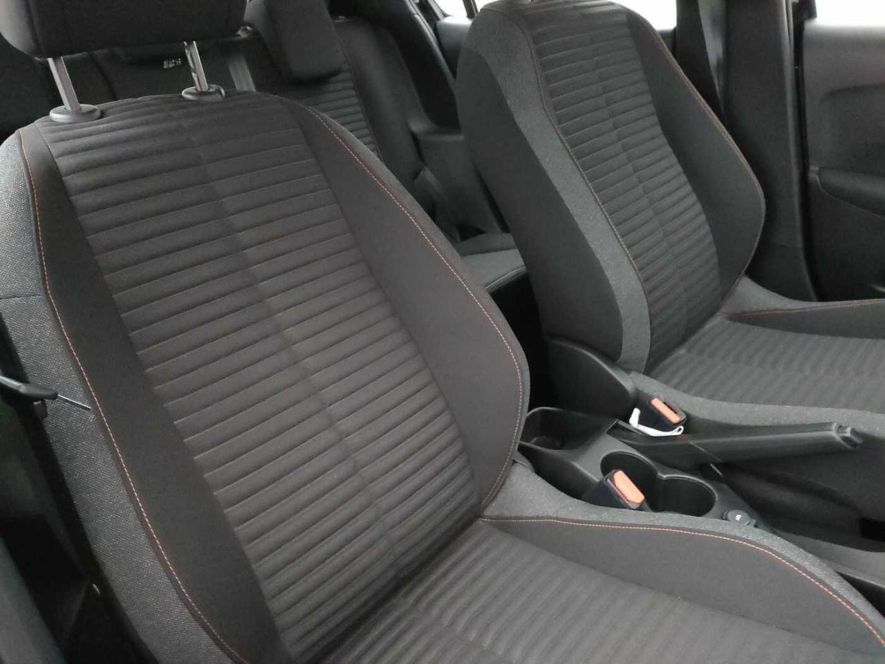 Peugeot Peugeot 208 usata, con sedile posteriore sdoppiabile