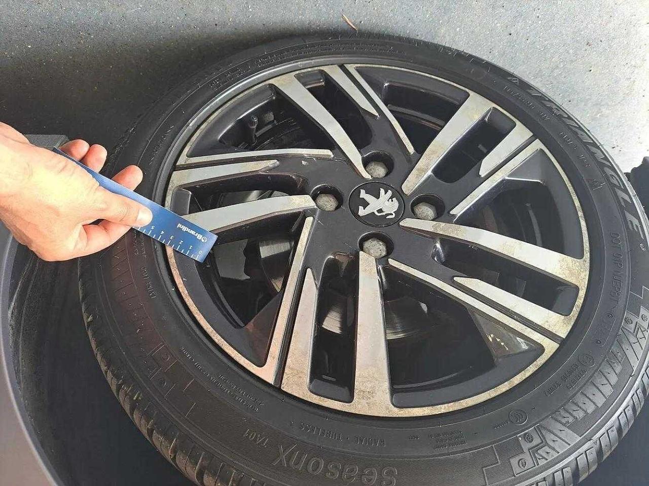 Peugeot Peugeot 208 usata, con 2 fissaggi isofix alle sedute laterali posteriori