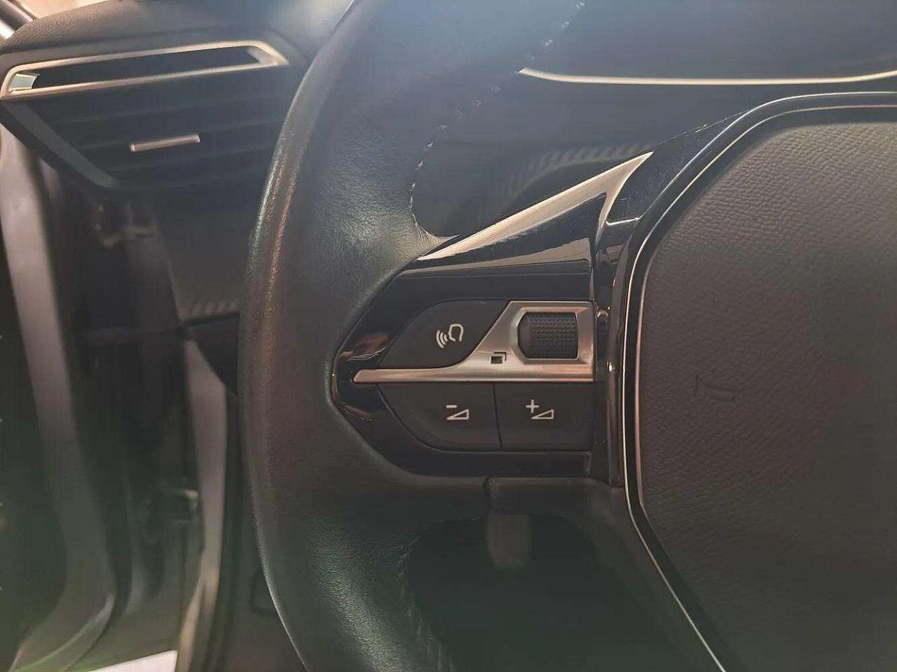 Peugeot Peugeot 208 usata, con 5 porte