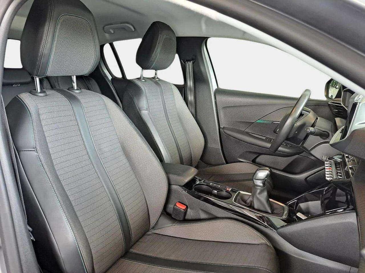 Peugeot Peugeot 208 usata, con airbag conducente e passeggero (con disattivazione a chiave), laterali e tendina