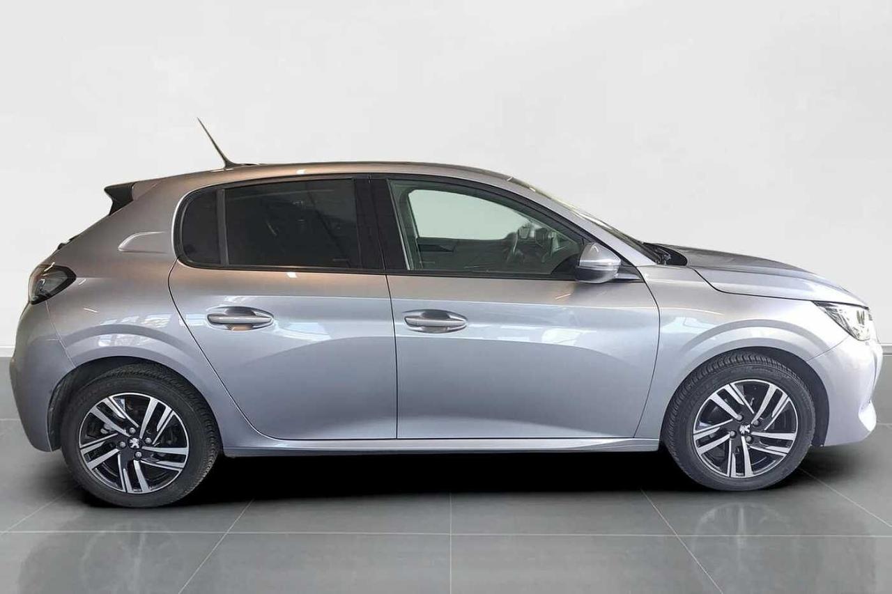 Peugeot Peugeot 208 usata, con bracciolo porta oggetti