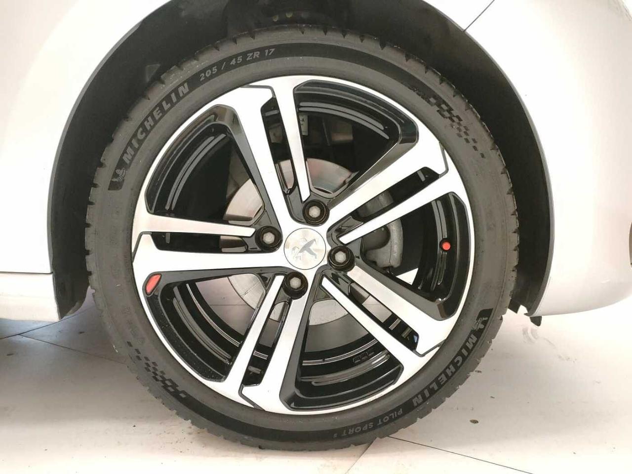 Peugeot Peugeot 208 usata, con coppia motore: 1500