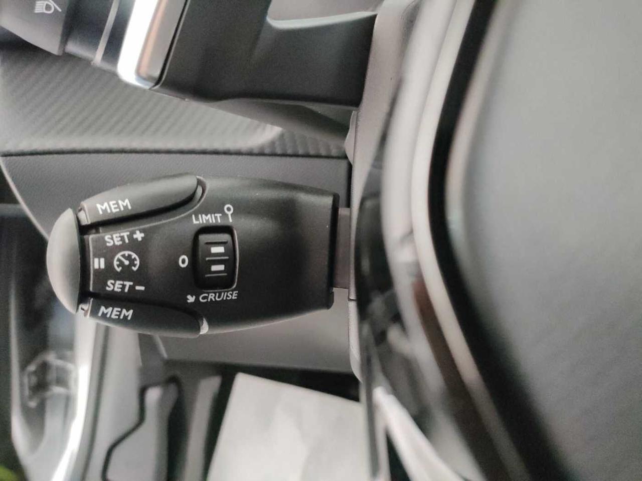 Peugeot Peugeot 208 usata, con 6 marce