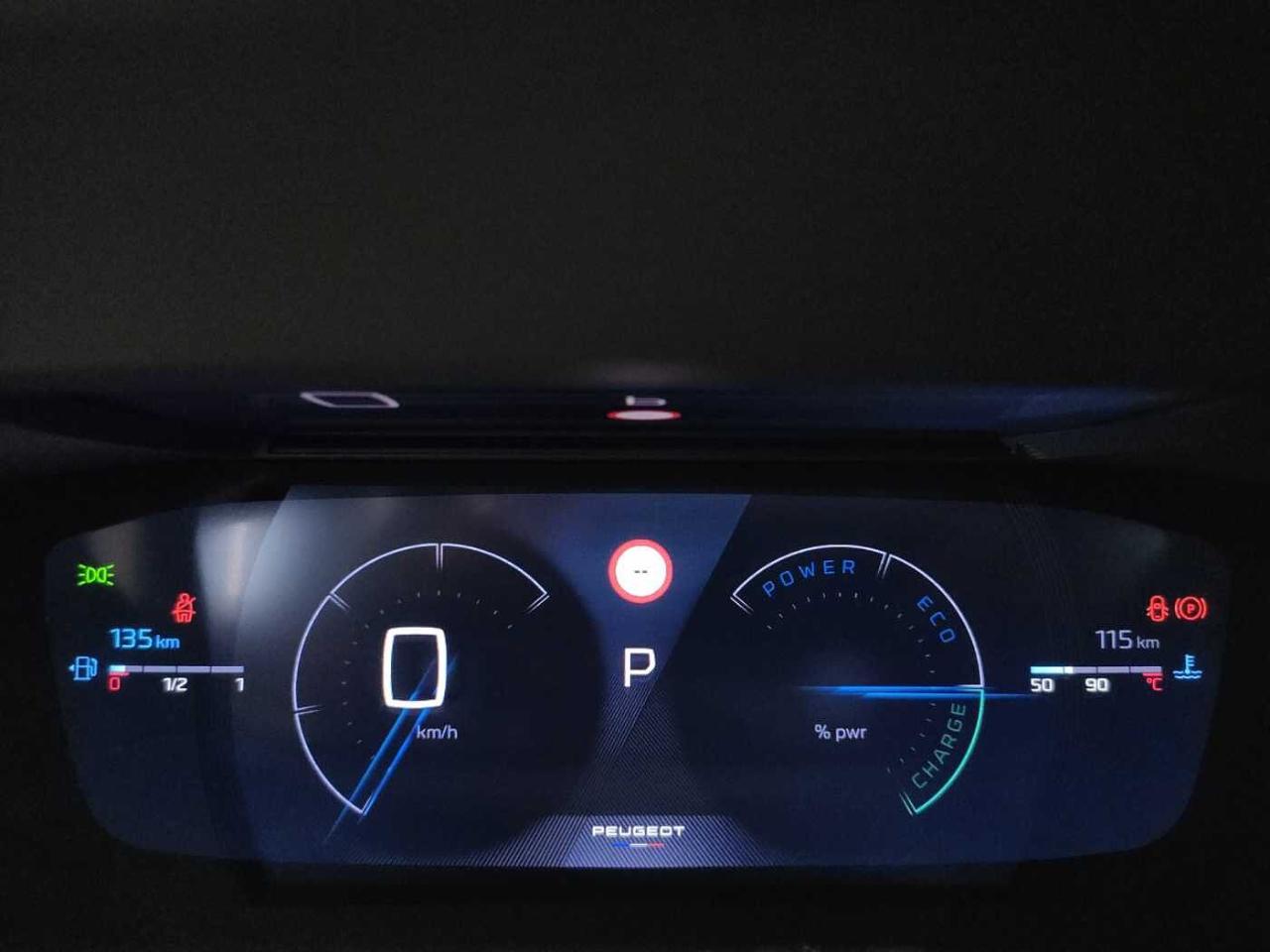 Peugeot Peugeot 208 usata, con 6 speakers - 2 tweeters & 2 woofers at the front, 2 speakers at the rear