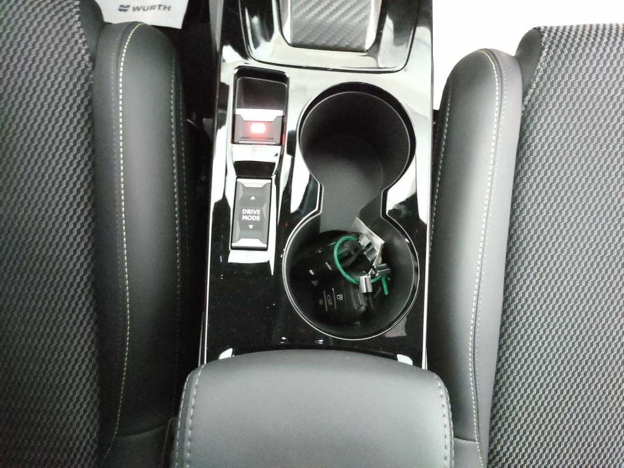 Peugeot Peugeot 208 usata, con antenna satellitare