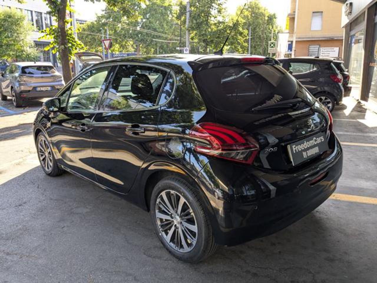 Peugeot Peugeot 208 usata, con alzacristalli elettrici